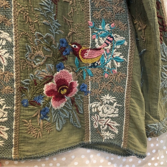 Johnny Was Embroidered Button Front Top Gauze Bird Flowers Green Size Medium - Picture 6 of 11